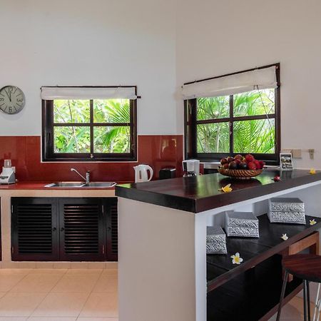 Gorgeous Beachfront Villa Lovina Banjar  Eksteriør billede