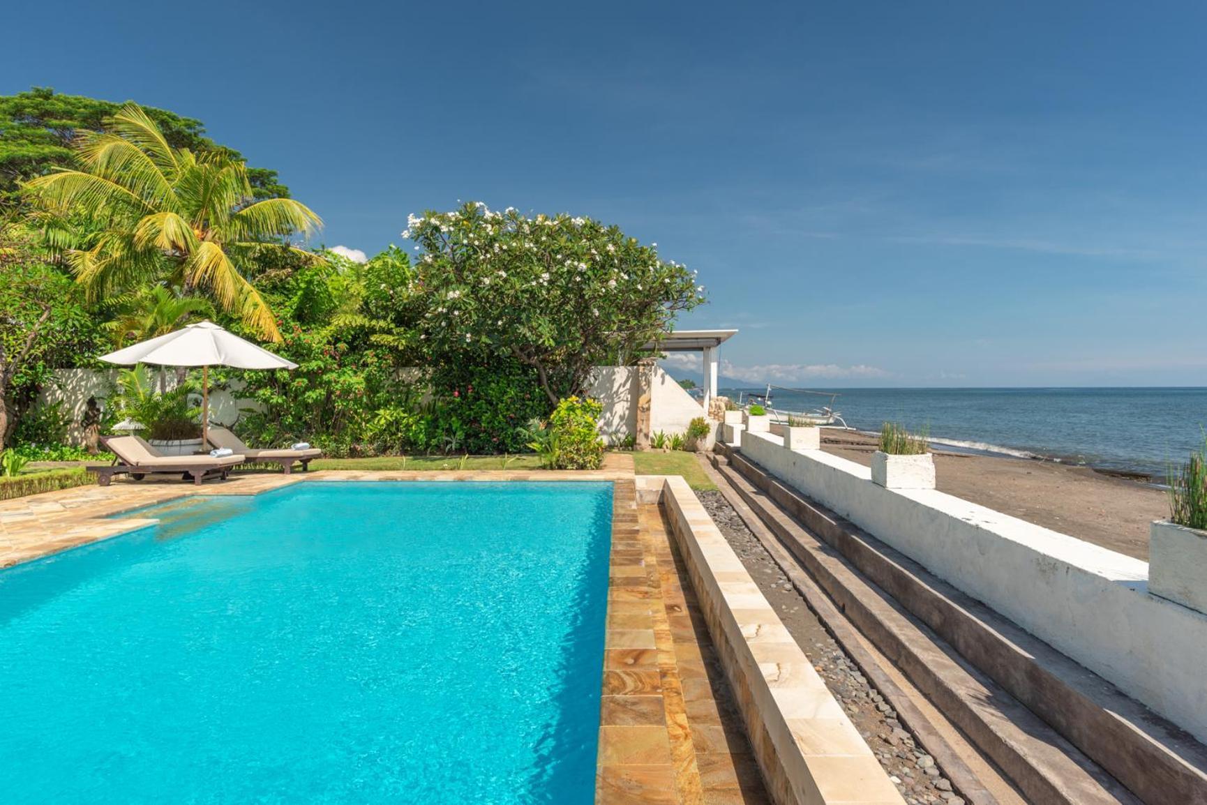 Gorgeous Beachfront Villa Lovina Banjar  Eksteriør billede