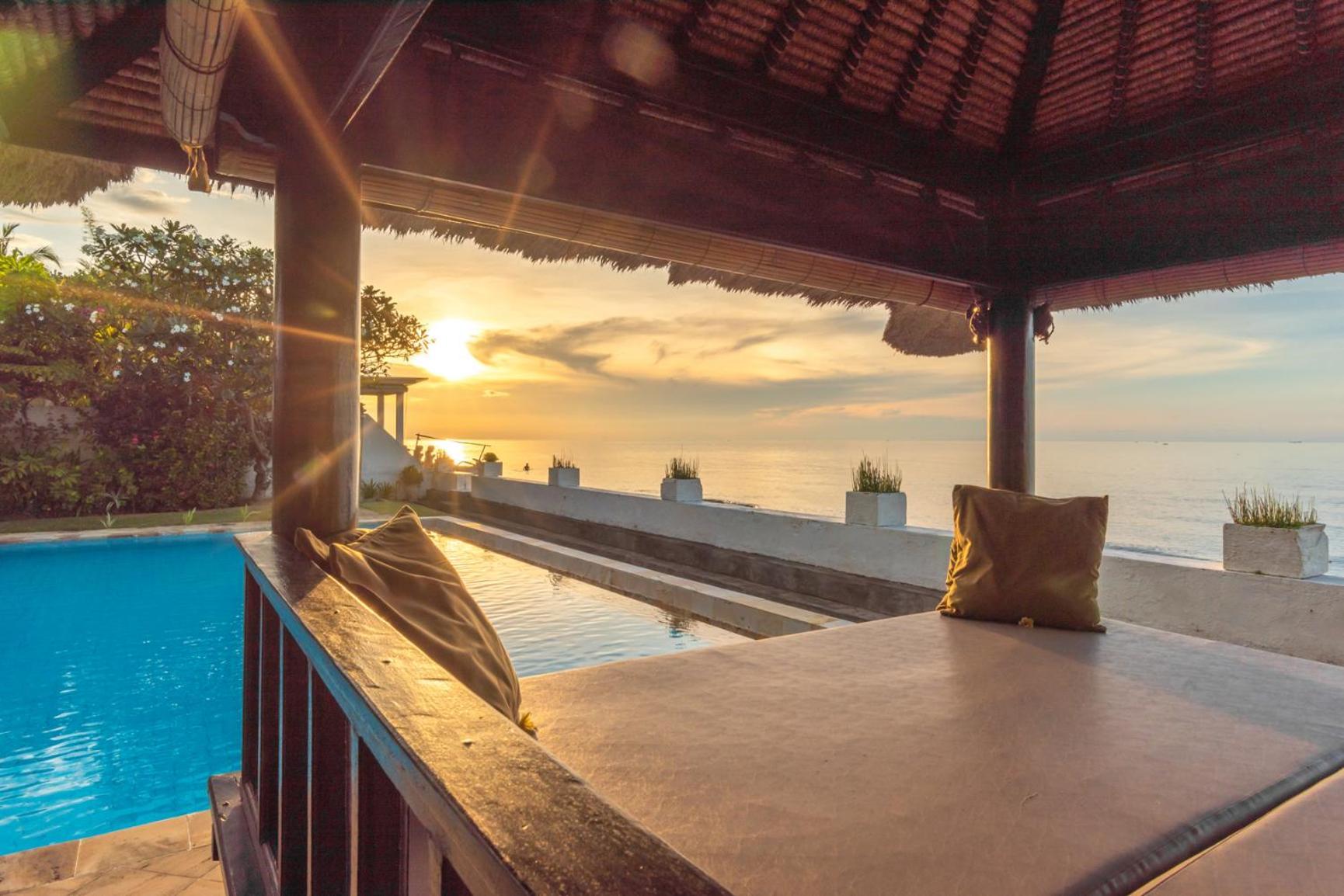 Gorgeous Beachfront Villa Lovina Banjar  Eksteriør billede