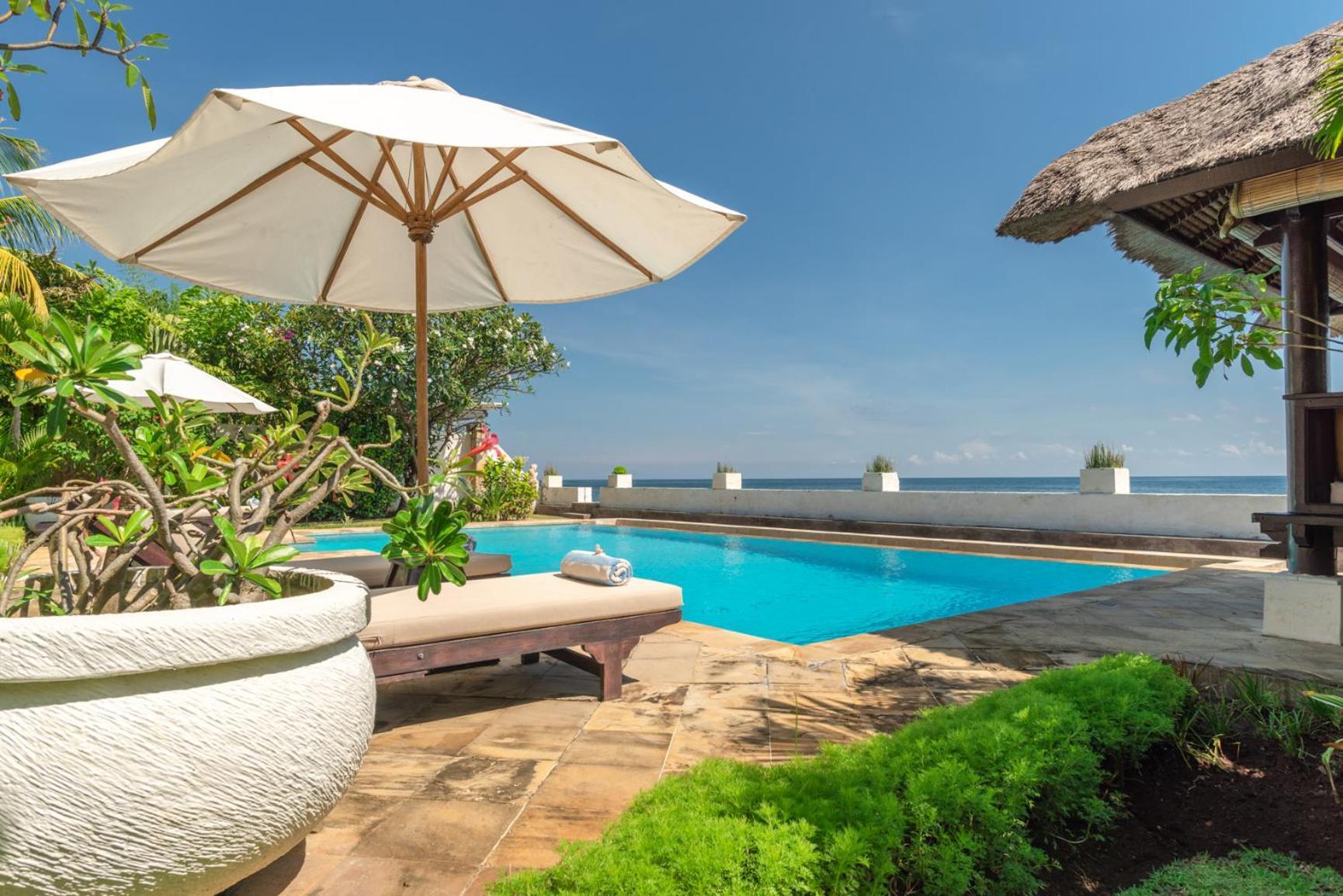 Gorgeous Beachfront Villa Lovina Banjar  Eksteriør billede